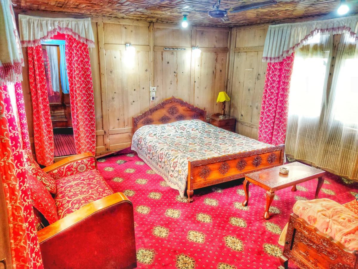 Raja'S Palace Houseboat - Kashmir Srīnagar Exterior foto